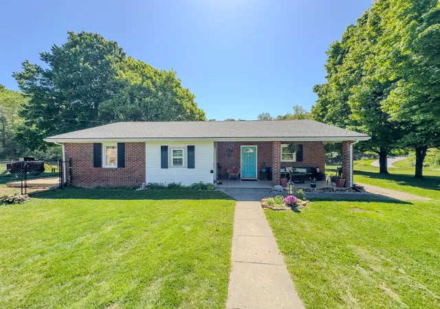Photo 1 of Single family home for sale at 2481 Mccammon Ridge Rd, Mc Kee, KY 40447 | MLS# 26010839 | Listing updated on 2026-09-23