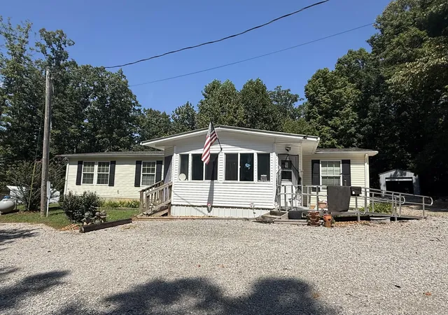 Photo 1 of Single family home for sale at 266 Carmel Ln, Albany, KY 42602 | MLS# 26011063 | Listing updated on 2026-09-11