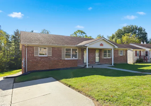 Photo 3 of Multi family home for sale at 3225 Mammoth Dr, Lexington, KY 40517 | MLS# 26029047 | Listing updated on 2026-10-21