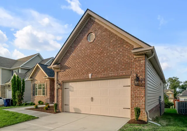 Photo 3 of Single family home for sale at 2784 Kearney Crk Ln, Lexington, KY 40511 | MLS# 26025544 | Listing updated on 2026-10-13
