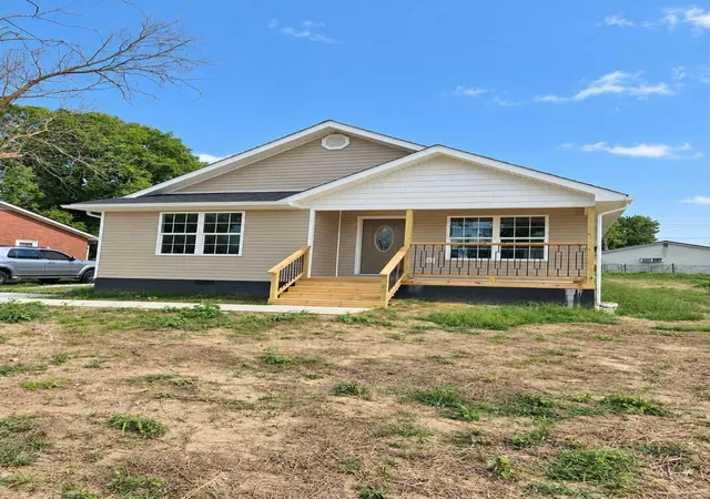Single family home for sale at 50 Riverview Rd, Irvine, KY 40336 | MLS# 26013774