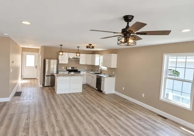 Photo 2 of Single family home for sale at 47 Riverview Rd, Irvine, KY 40336 | MLS# 26013774 | Listing updated on 2026-10-22
