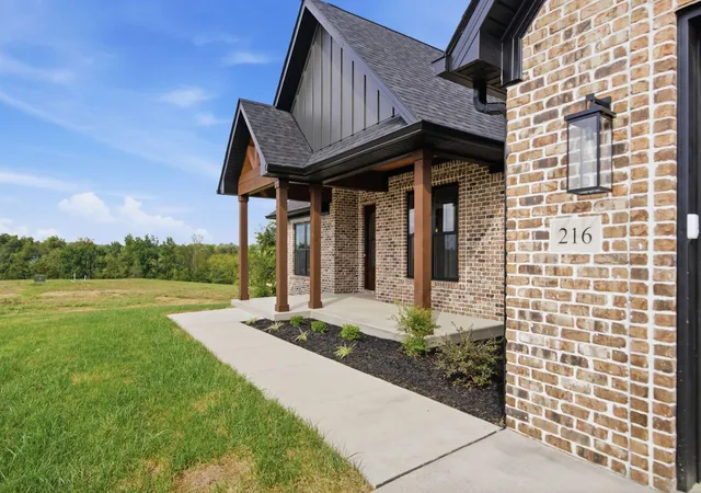 Photo 3 of Single family home for sale at 216 Brandenburg Way, Richmond, KY 40475 | MLS# 26013867 | Listing updated on 2026-10-19