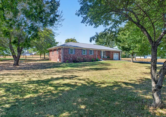 Single family home for sale at 12945 Dawson Springs Rd, Crofton, KY 42217 | MLS# 26014108