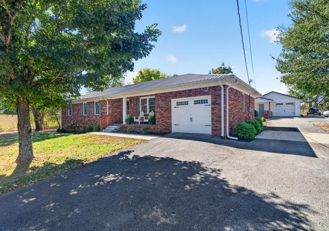 Photo 2 of Single family home for sale at 12945 Dawson Springs Rd, Crofton, KY 42217 | MLS# 26014108 | Listing updated on 2026-10-13