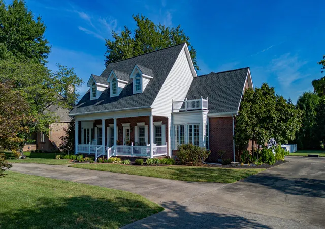 Photo 1 of Single family home for sale at 6429 Stinespring Dr, Paducah, KY 42001 | MLS# 26014727 | Listing updated on 2026-09-11
