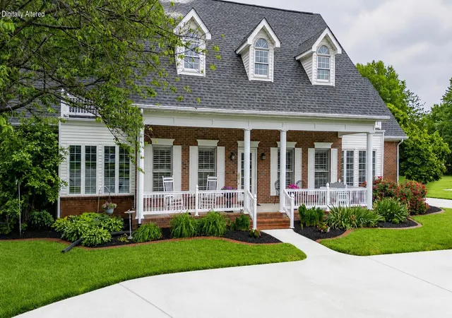 Photo 3 of Single family home for sale at 6429 Stinespring Dr, Paducah, KY 42001 | MLS# 26014727 | Listing updated on 2026-09-11