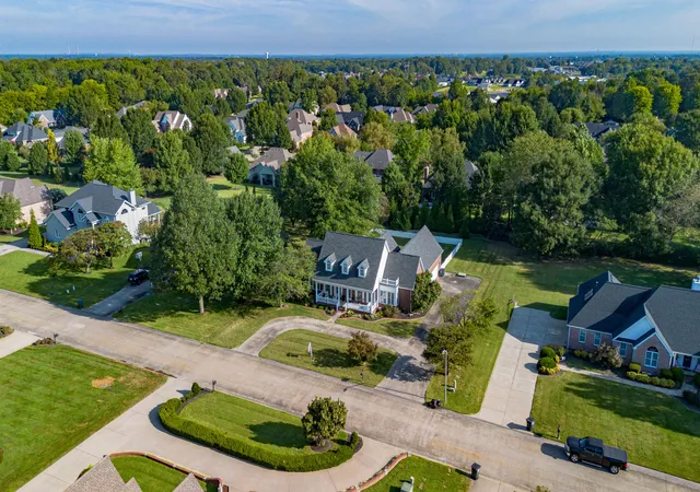 Photo 3 of Single family home for sale at 6429 Stinespring Dr, Paducah, KY 42001 | MLS# 26014727 | Listing updated on 2026-10-28