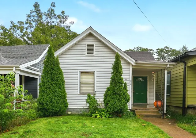 Single family home for sale at 612 N Upper St, Lexington, KY 40508 | MLS# 26025132