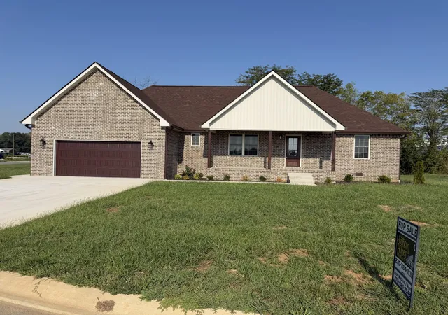 Photo 1 of Single family home for sale at 326 Billy T Dr, Elkton, KY 42220 | MLS# 26014822 | Listing updated on 2026-09-16