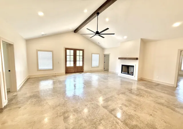 Photo 3 of Sale Pending at 5572 Antioch Rd, Hopkinsville, KY 42240 | MLS# 26015311 | Listing updated on 2026-09-15