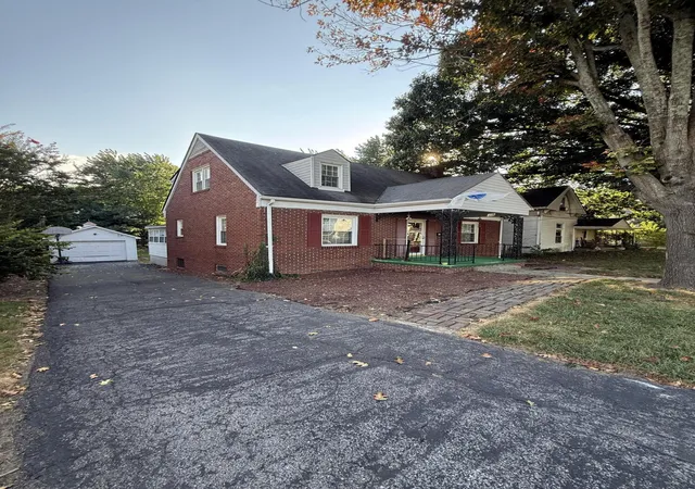 Photo 3 of Single family home for sale at 310 1/2 Richmond St, Lancaster, KY 40444 | MLS# 26024566 | Listing updated on 2026-09-10