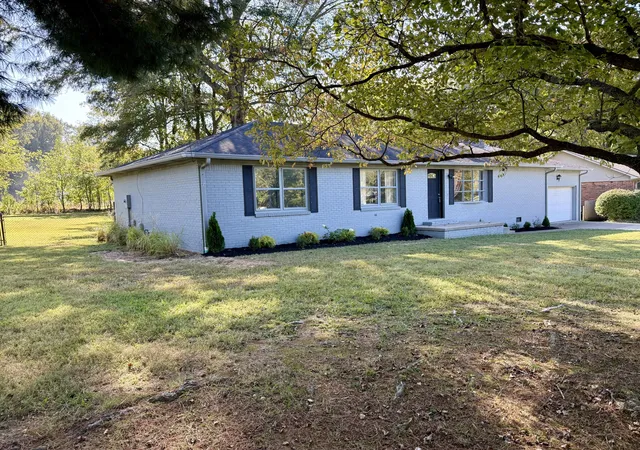 Photo 2 of Single family home for sale at 6940 Shawn Ln, Paducah, KY 42001 | MLS# 26016256 | Listing updated on 2026-10-28