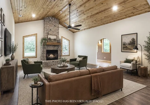 Photo 2 of Single family home for sale at 1430 Spence Chapel Rd, Mayfield, KY 42066 | MLS# 26016297 | Listing updated on 2026-10-27