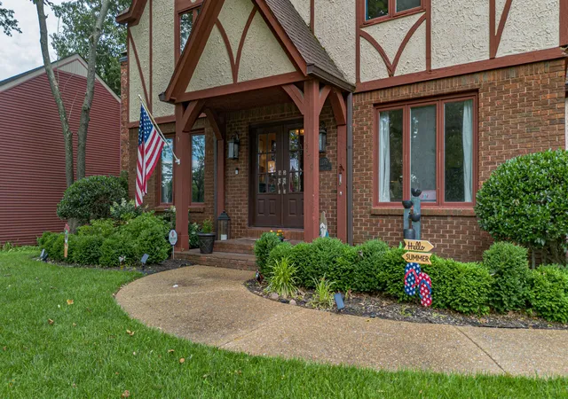 Photo 1 of Single family home for sale at 1279 Hedge Ln, Paducah, KY 42001 | MLS# 26016474 | Listing updated on 2026-10-19