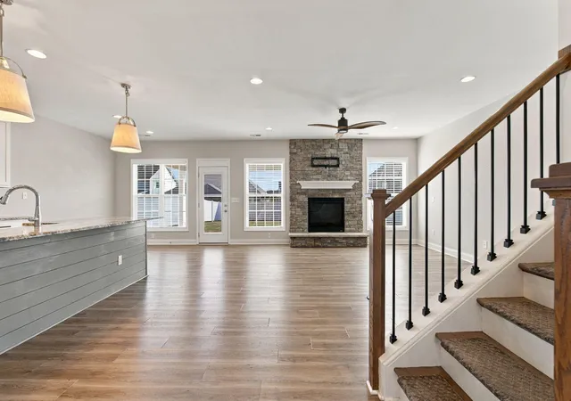 Photo 2 of Single family home for sale at 732 Hollyhock Dr, Lexington, KY 40511 | MLS# 26019690 | Listing updated on 2026-10-13
