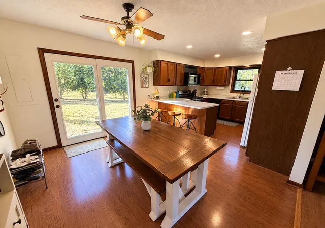 Photo 1 of Single family home for sale at 10471 US 62, Bardwell, KY 42023 | MLS# 26017666 | Listing updated on 2026-10-20
