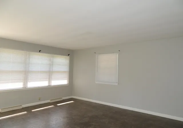 Photo 3 of Single family home for sale at 409 Macedonia Rd, Mayfield, KY 42066 | MLS# 26018135 | Listing updated on 2026-09-14