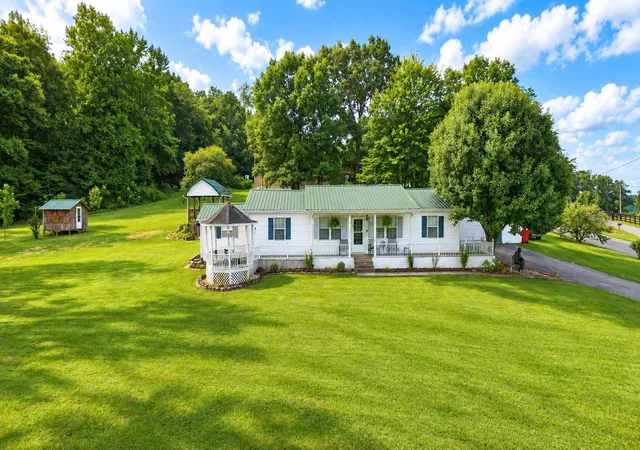 Photo 1 of Sale Pending at 354 Campbell Rd, Corbin, KY 40701 | MLS# 26019658 | Listing updated on 2026-10-19