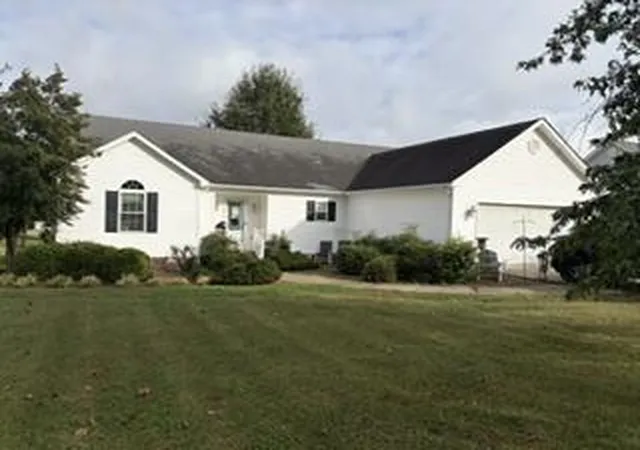 Photo 1 of Single family home for sale at 451 Bellaire Dr, Harrodsburg, KY 40330 | MLS# 26018969 | Listing updated on 2026-10-12