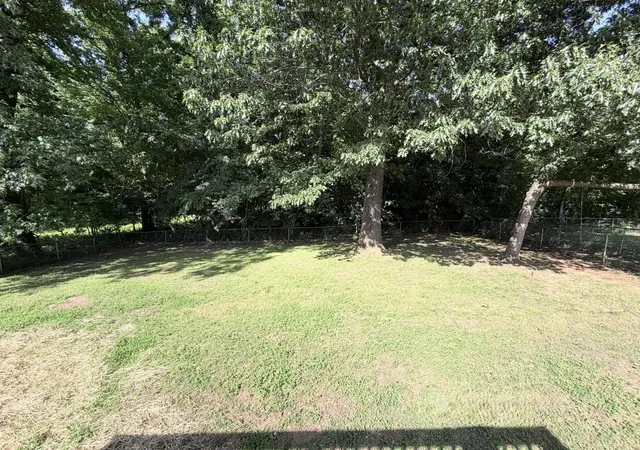 Photo 4 of Sale Pending at 416 Sideline Dr, Oak Grove, KY 42262 | MLS# 26018962 | Listing updated on 2026-09-10