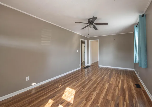 Photo 3 of Single family home for sale at 1807 Clifton Ave, Paris, KY 40361 | MLS# 26023926 | Listing updated on 2026-10-06