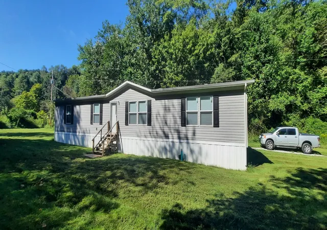 Photo 1 of Single family home for sale at 15 Renee Ln, London, KY 40744 | MLS# 26019497 | Listing updated on 2026-09-14