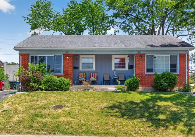 Photo 1 of Multi family home for sale at 1999 2001 Spring Sta Dr, Lexington, KY 40505 | MLS# 26025021 | Listing updated on 2026-09-11
