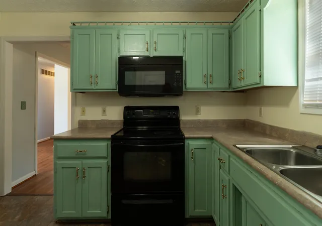 Photo 4 of Single family home for sale at 1124 Gregory Ln, Lawrenceburg, KY 40342 | MLS# 26019980 | Listing updated on 2026-10-05