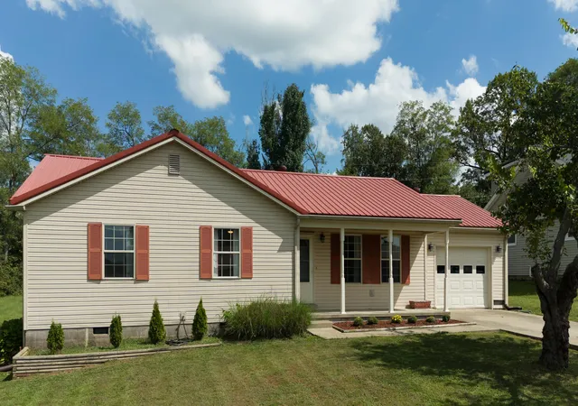 Single family home for sale at 1124 Gregory Ln, Lawrenceburg, KY 40342 | MLS# 26019980
