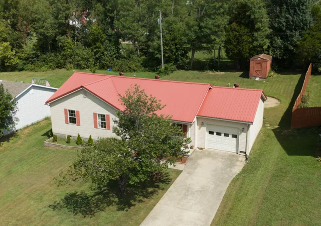 Photo 2 of Single family home for sale at 1124 Gregory Ln, Lawrenceburg, KY 40342 | MLS# 26019980 | Listing updated on 2026-09-14