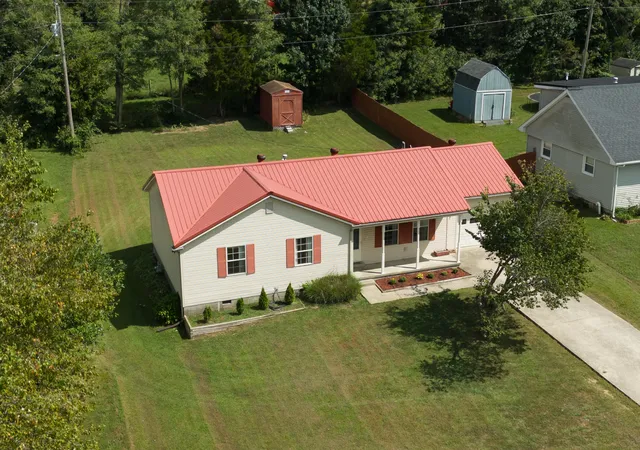 Photo 3 of Single family home for sale at 1124 Gregory Ln, Lawrenceburg, KY 40342 | MLS# 26019980 | Listing updated on 2026-09-14
