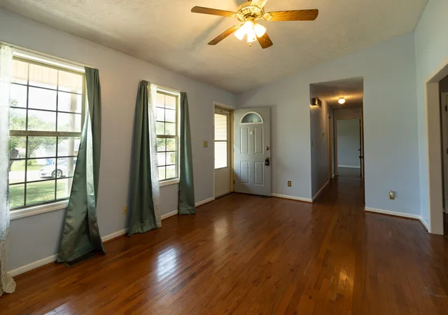 Photo 2 of Single family home for sale at 1124 Gregory Ln, Lawrenceburg, KY 40342 | MLS# 26019980 | Listing updated on 2026-10-05