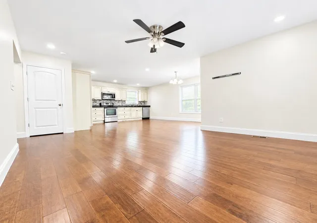 Photo 2 of Single family home for sale at 87 Hurley Ln, London, KY 40744 | MLS# 26020056 | Listing updated on 2026-09-11