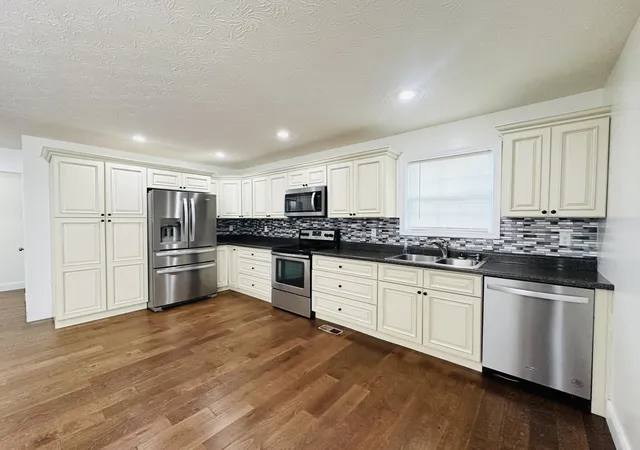 Photo 4 of Single family home for sale at 87 Hurley Ln, London, KY 40744 | MLS# 26020056 | Listing updated on 2026-09-11