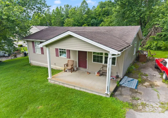 Photo 2 of House for sale at 150 Mynhier Rd, Morehead, KY 40351 | MLS# 26027518 | Listing updated on 2026-10-14