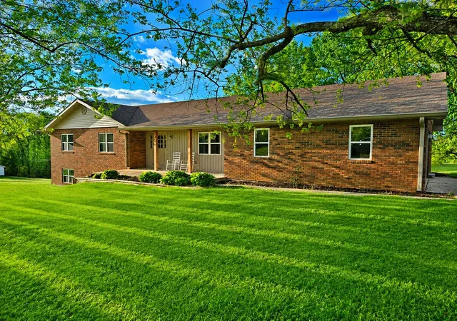 Single family home for sale at 18 Ash Dr, Nancy, KY 42544 | MLS# 26025217