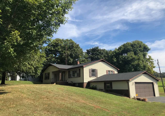 Photo 1 of Single family home for sale at 82 Hopewell Rd, Kuttawa, KY 42055 | MLS# 26020435 | Listing updated on 2026-09-08