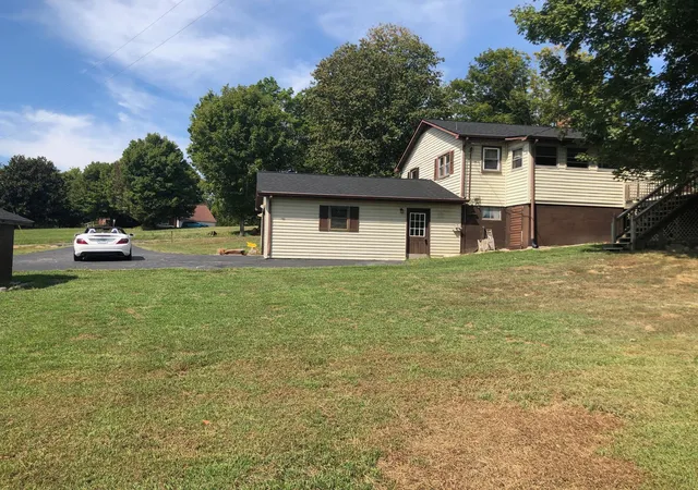 Photo 3 of Single family home for sale at 82 Hopewell Rd, Kuttawa, KY 42055 | MLS# 26020435 | Listing updated on 2026-09-08