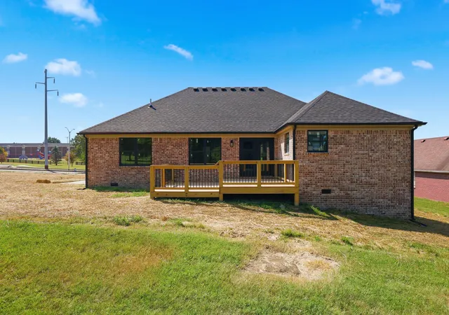 Photo 38 of Single family home for sale at 209 Delancey St, Berea, KY 40403 | MLS# 26022245 | Listing updated on 2026-10-21