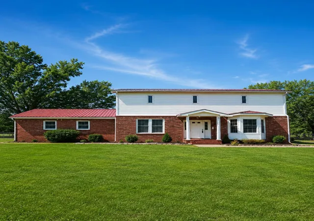 Photo 1 of Single family home for sale at 135 Tandy Ln, Oak Grove, KY 42262 | MLS# 26024103 | Listing updated on 2026-09-02