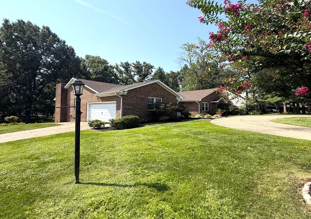 Photo 3 of Sale Pending at 4400 Court Ave, Paducah, KY 42001 | MLS# 26020599 | Listing updated on 2026-09-08