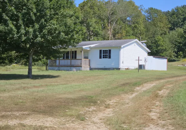 Photo 1 of Sale Pending at 4558 Upper Brush Crk Rd, Hustonville, KY 40437 | MLS# 26020762 | Listing updated on 2026-10-13