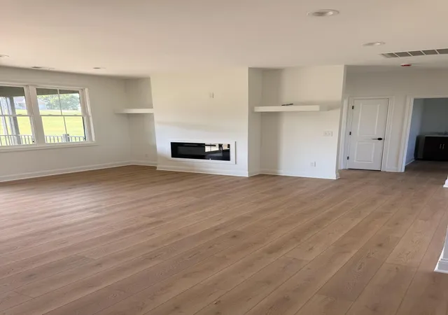 Photo 3 of Single family home for sale at 911 Milward Dr, Harrodsburg, KY 40330 | MLS# 26020942 | Listing updated on 2026-10-04