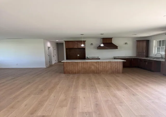 Photo 4 of Single family home for sale at 911 Milward Dr, Harrodsburg, KY 40330 | MLS# 26020942 | Listing updated on 2026-10-04