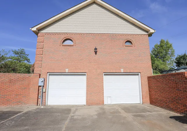 Photo 4 of Single family home for sale at 6415 Waid Cir, Paducah, KY 42001 | MLS# 26024683 | Listing updated on 2026-09-09
