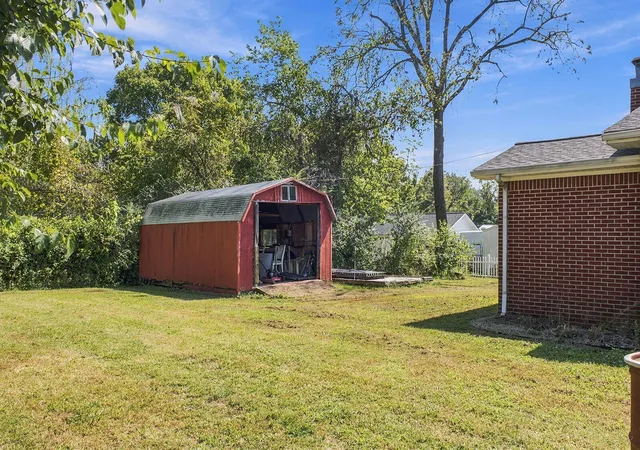 Photo 2 of Single family home for sale at 1309 Elm St, Benton, KY 42025 | MLS# 26021228 | Listing updated on 2026-09-25