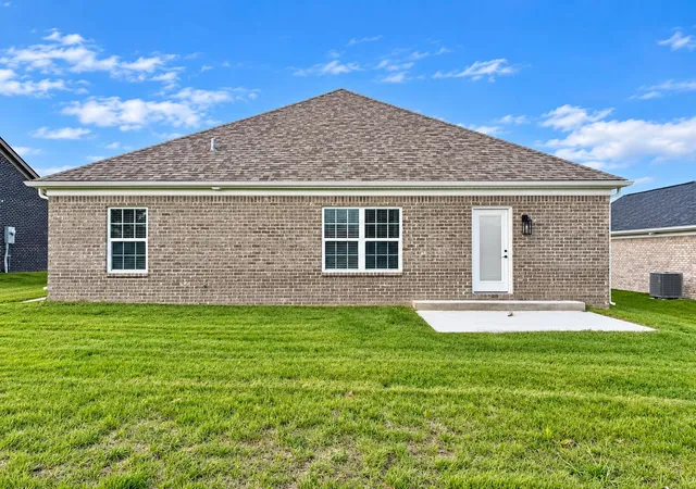 Photo 3 of Single family home for sale at 304 Cinchpost Cir, London, KY 40744 | MLS# 26021598 | Listing updated on 2026-10-15