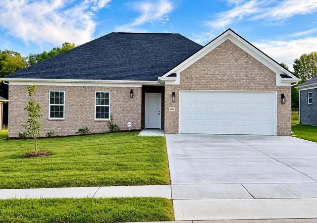 Single family home for sale at 306 Cinchpost Cir, London, KY 40744 | MLS# 26021597