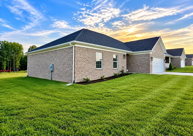 Photo 3 of Single family home for sale at 306 Cinchpost Cir, London, KY 40744 | MLS# 26021597 | Listing updated on 2026-10-20